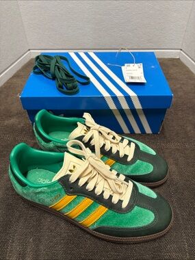 Adidas Women’s Samba OG Green Preloved Yellow Velvet